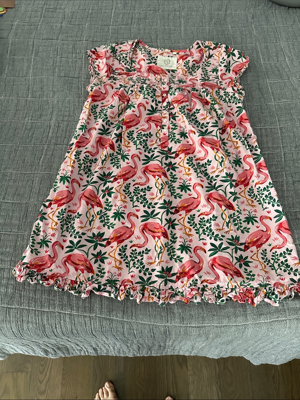 Printfresh Women’s Pink Flamingo Pintuck Cotton Nightgown with Green Leaf Print